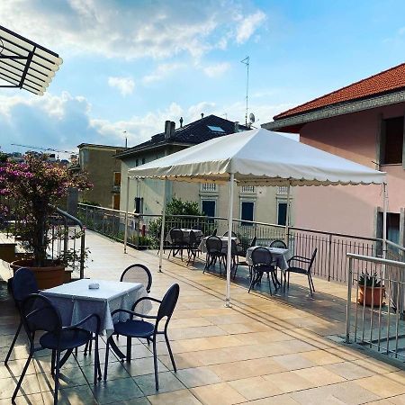Hotel Ines Varazze Kültér fotó