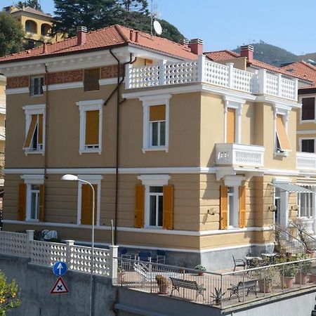 Hotel Ines Varazze Kültér fotó