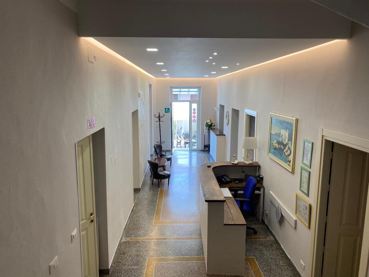 Hotel Ines Varazze Kültér fotó