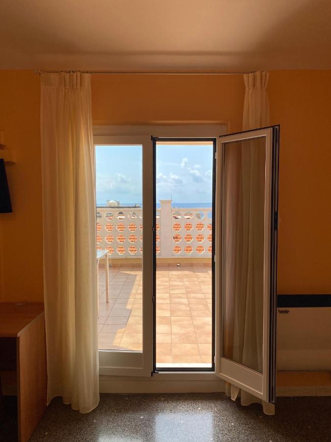 Hotel Ines Varazze Kültér fotó